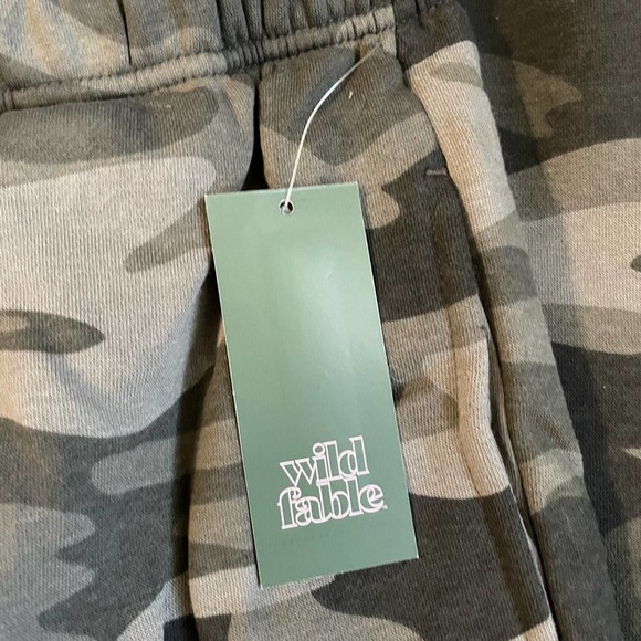 Green Camo Sweatpants Size XL Comfy Unisex Loungewear Athleisure Army Pants NEW - Picture 2 of 9